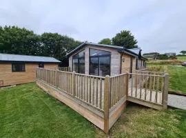 Cove Lodge