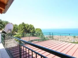 Cozy Apartment In Castellabate With Kitchen