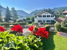 Ferienhaus "Seeblick" direkt am Schliersee