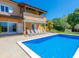 Villa Ida, a charming villa in a rustic setting