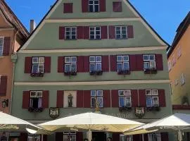 Goldner Hirsch