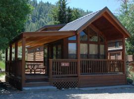 Cabin 41, hotel in Almont