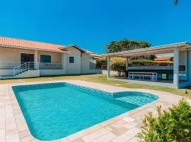 Descanso e Diversão: Piscina e Gourmet em condomínio à 65km de SP