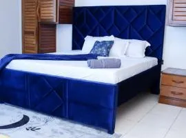SMZ BEACHFRONT Apartment