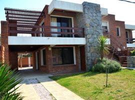 Casas alquiler barrio Los angeles, hotel in Piriápolis