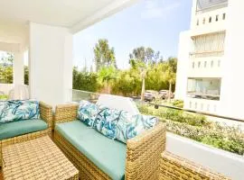 Modern Marina - Beach - Pool