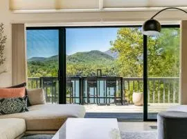 Lakeside Serenity with mtn views