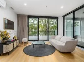 Stylish 2BR Sanctuary in the Heart of Braddon - Hosted by Canstay