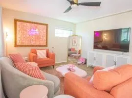 50 Shades of Pink-Hot Tub!