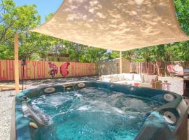50 Shades of Pink-Private Hot Tub! โรงแรมในแอลบูเคอร์คี