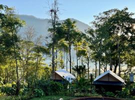 Green Lava Lake View Glamping Bedugul By IHM, glamping em Bedugul