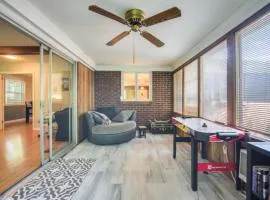 Spacious 3-BR Retreat Near Louisville Attractions