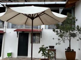 Caba&ntilde;a en Tapalpa Morada de Cervantes Bungalow Rocinante, caba&ntilde;a en Tapalpa