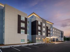 TownePlace Suites by Marriott Brunswick, hotel na may parking sa Brunswick