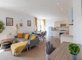 Open Mind Property - Cosy Apartment with 7 Beds