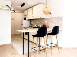 Sophie Studio - Top center, Cozy & Work-Friendly near AUBG, Free streaming platforms, alojamiento con cocina en Blagoevgrado