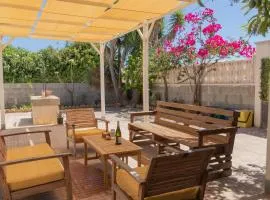 Amaris Mango Seafront Villa