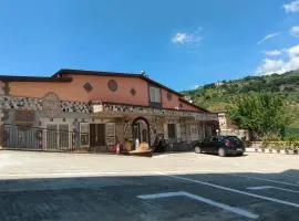Camera a Catanzaro in villa relax ""oasi verde""