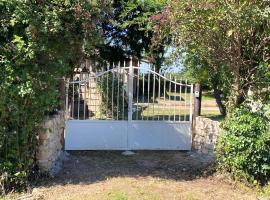 Les Anges Bleus, villa in Chavannes-sur-Reyssouze