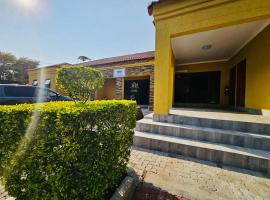 Maun Executive Inn, B&B in Maun
