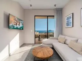 Best view rooftop with heated jacuzzi