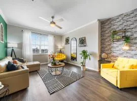 Chic 3br2ba- Minutes To Airport & Westchase #4