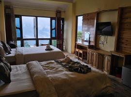 Antu Dada Hotel White House, hotel v destinaci Ilām
