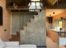 Valley Hills-котедж на схилах гір з чаном-джакузі, ξενοδοχείο σε Slavske