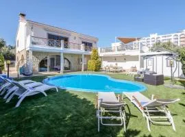 G-Fast fertig gestelltes Inserat- Moderne grosse Villa, 5 Min fussläufig zum Strand,Pool,Klima