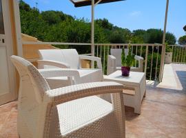 Cilento House Relax Mansarda, hotel en Palinuro