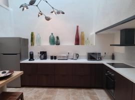 Cycle , Cook and Relax , grande maison cosy – hotel w mieście Caromb