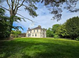 Quilly Farm House - North Coast - Entire House, near Castlerock, Coleraine, Beach walks, countrywalks, golf courses, hotel in Articlave
