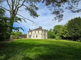 Quilly Farm House - North Coast - Entire House, near Castlerock, Coleraine, Beach walks, countrywalks, golf courses