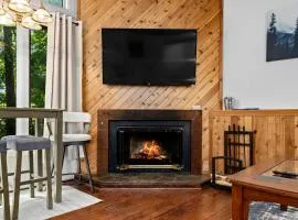 Cozy Condo in Wintergreen Resort That Sleeps 4!