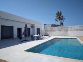 Très belle villa avec piscine, hotel v destinaci Midoun
