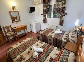 Pensión Xiquena, hotel in Fiñana