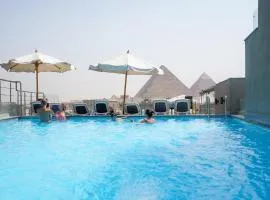 Pyramid Front Hotel