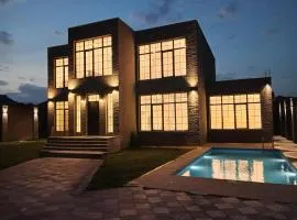 Luxury 4 bedroom villa with hot indoor swimming pool