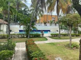 Finest Accommodation Renfrew Place Apt # 41 4--12 Renfrew Rd New Kgn