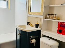 Beautiful 3 bed room apartment, hotel v destinaci Buffalo