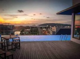 Sky Suites 2BR 2 Baths with Parking