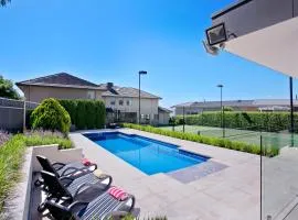 Vue de la Mer Luxe Retreat - Tennis, Pool, Views