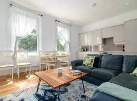 Modern Spacious 2 Bedroom Flat near Richmond Park
