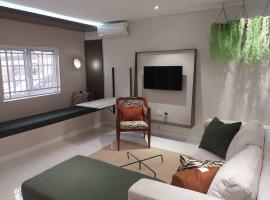C apartment, ξενοδοχείο κοντά στο Διεθνές Αεροδρόμιο Nnamdi Azikiwe  - ABV, Αμπούζα