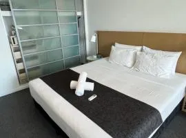 Pandanas Studio Darwin CBD Water Views