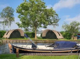 Glamping at the water, close to Amsterdam
