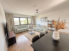 110qm- 4 Rooms - free private parking- free fast WIFI - Kitchen - near Wood- A Part Time Home