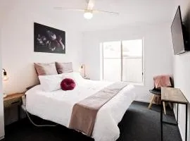 Sunny Shackell - Echuca Moama Holiday Accommodation、エチューカにあるEchuca Airport - ECHの周辺ホテル