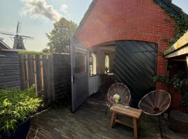 Tiny House De Smederij, minicasa en Peize