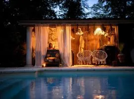 Chambre d'hôte de charme piscine et jacuzzi privatisable, manoir, 1h Lyon